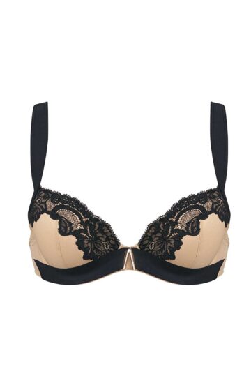 intimo-ortopedia-abbiati_0001_intimo-ortopedia-abbiati-Reggiseno scollato Andres Sarda Dion nude_3312016_ZWA