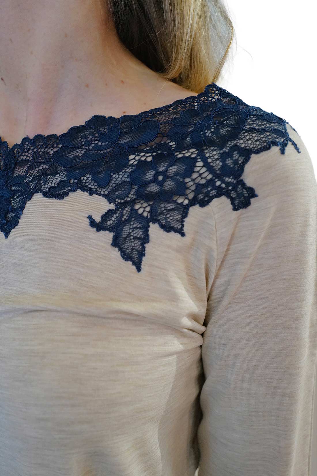 intimo-ortopedia-abbiati-Pigiama-Donna-Beige-con-Pizzo-Blu-Paladini-7