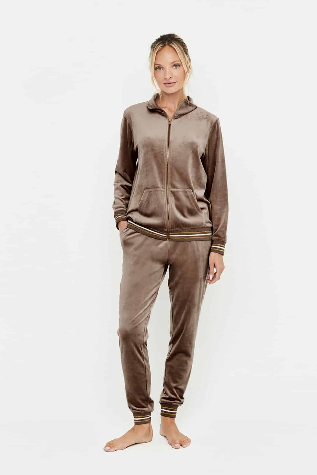 intimo-ortopedia-abbiati-Tuta-Donna-Zip-Ciniglia--Tortora-Selmark-P12952-0 intimo-ortopedia-abbiati-Tuta-Donna-Zip-Ciniglia--Tortora-Selmark-P12952-0